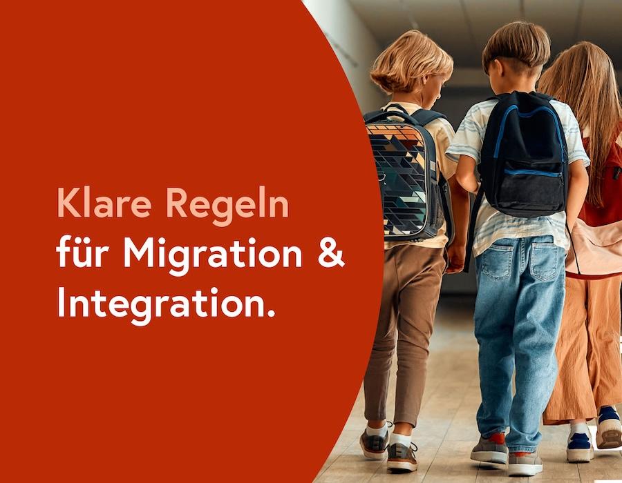 3 Kinder in der Schule.