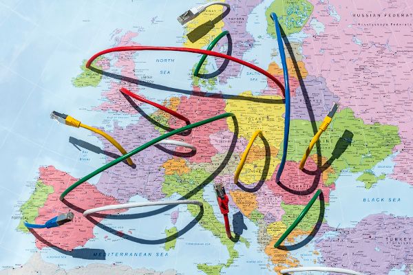 Thematic photos on the 2nd priority of Juncker's Commission<br/>Digital single market