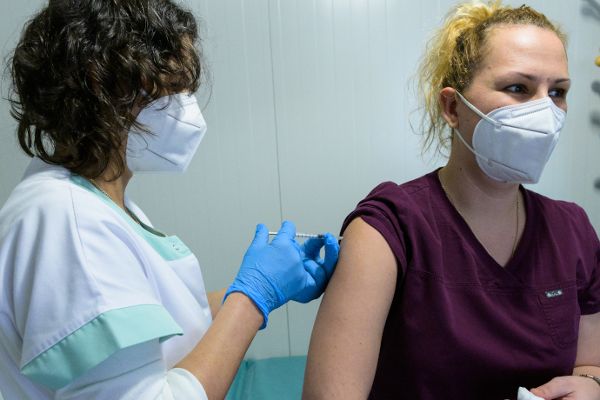 Dritter Impfstoff zugelassen AstraZeneca