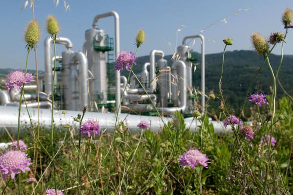 Geothermales Energiekraftwerk in Italien