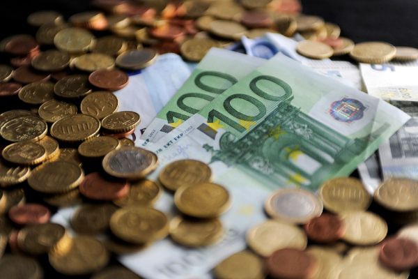 Euromünzen und Eurogeldscheine