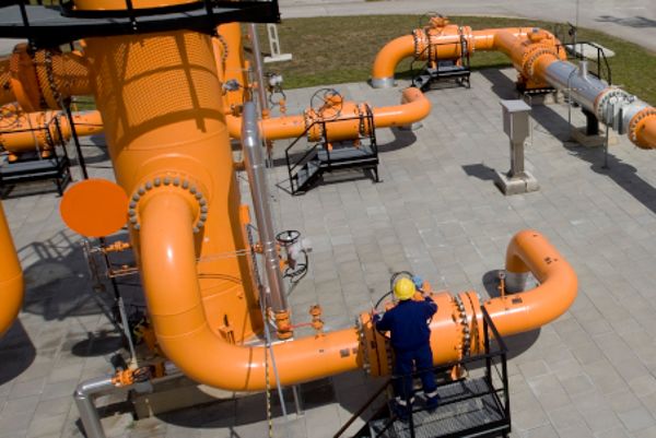 HUNGARY - BATA - GAS STATION