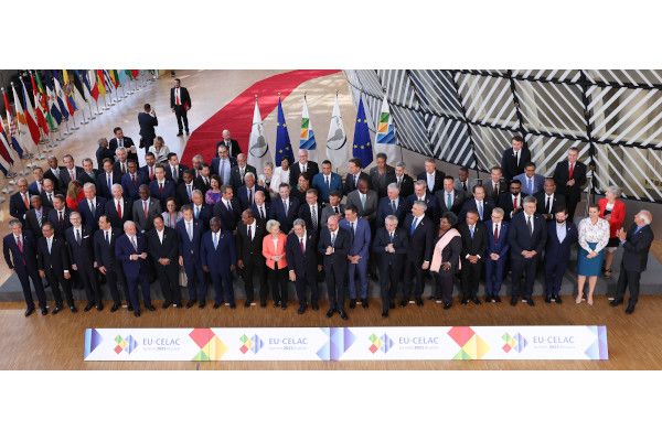 Gruppenfoto EU-Lateinamerika-Gipfel 2023. Foto: Europäische Kommission.