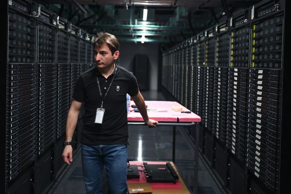 IT-Spezialist am Leonardo Supercomputer