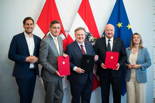 Bundeskanzler Christian Stocker empfängt Bürgermeister Michael Ludwig, Bundesminister Peter Hanke, Staatssekretär Alexander Pröll und Vizebürgermeisterin Bettina Emmerling