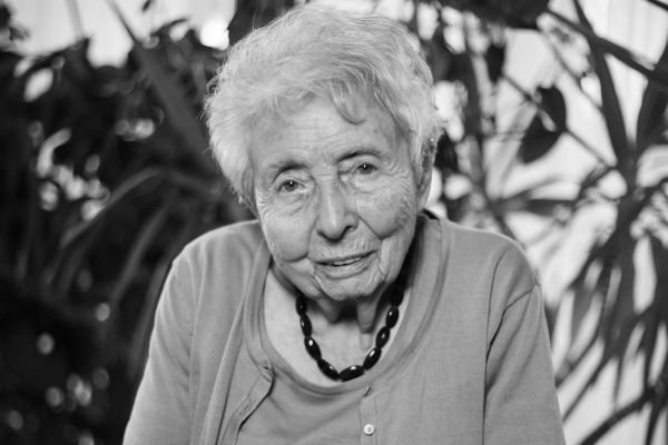 Porträt Helga Feldner-Busztin