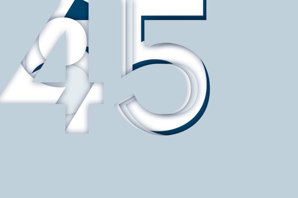Die Zahl 45 auf blauem Hintergrund