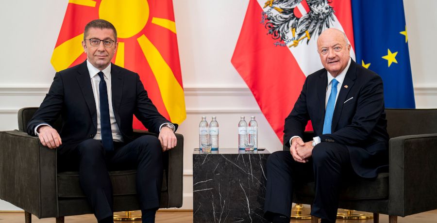 Bundeskanzler Christian Stocker und der Premierminister von Nordmadzedonien Hristijan Mickoski bei einem Arbeitsbesuch.