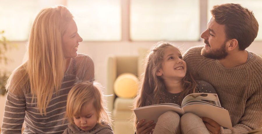 Frau, 2 Kinder, Mann