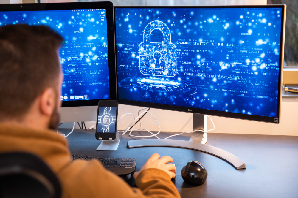 Illustration Cybersecurity auf einem Monitor