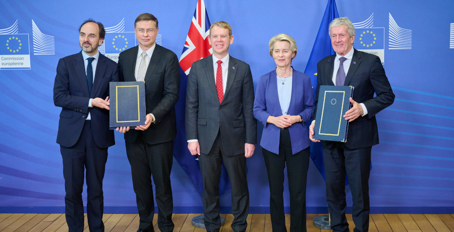 Déclaration d'Ursula von der Leyen, présidente de la Commission européenne, et Chris Hipkins, Premier ministre néo-zélandais, précédant les signatures de l'accord de libre-échange entre l'UE et la Nouvelle-Zélande et l'association de la Nouvelle-Zélande à "Horizon Europe"	