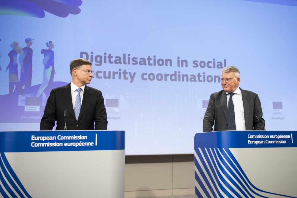 V. l. n. r.: Valdis Dombrovskis, Nicolas Schmit