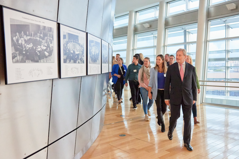 Kommissar Johannes Hahn empfing die Europa-Gemeinderätinnen und Europa-Gemeinderäte im Berlaymont-Gebäude