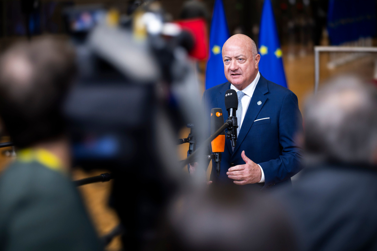 Bundeskanzler Christian Stocker vor Journalisten bei der Tagung des Europäischen Rates