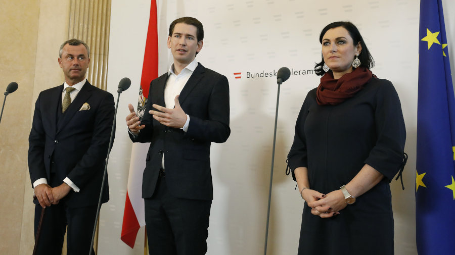 Bundesminister Norbert Hofer, Bundeskanzler Sebastian Kurz und Bundesministerin Elisabeth Köstinger © BKA/Dragan Tatic