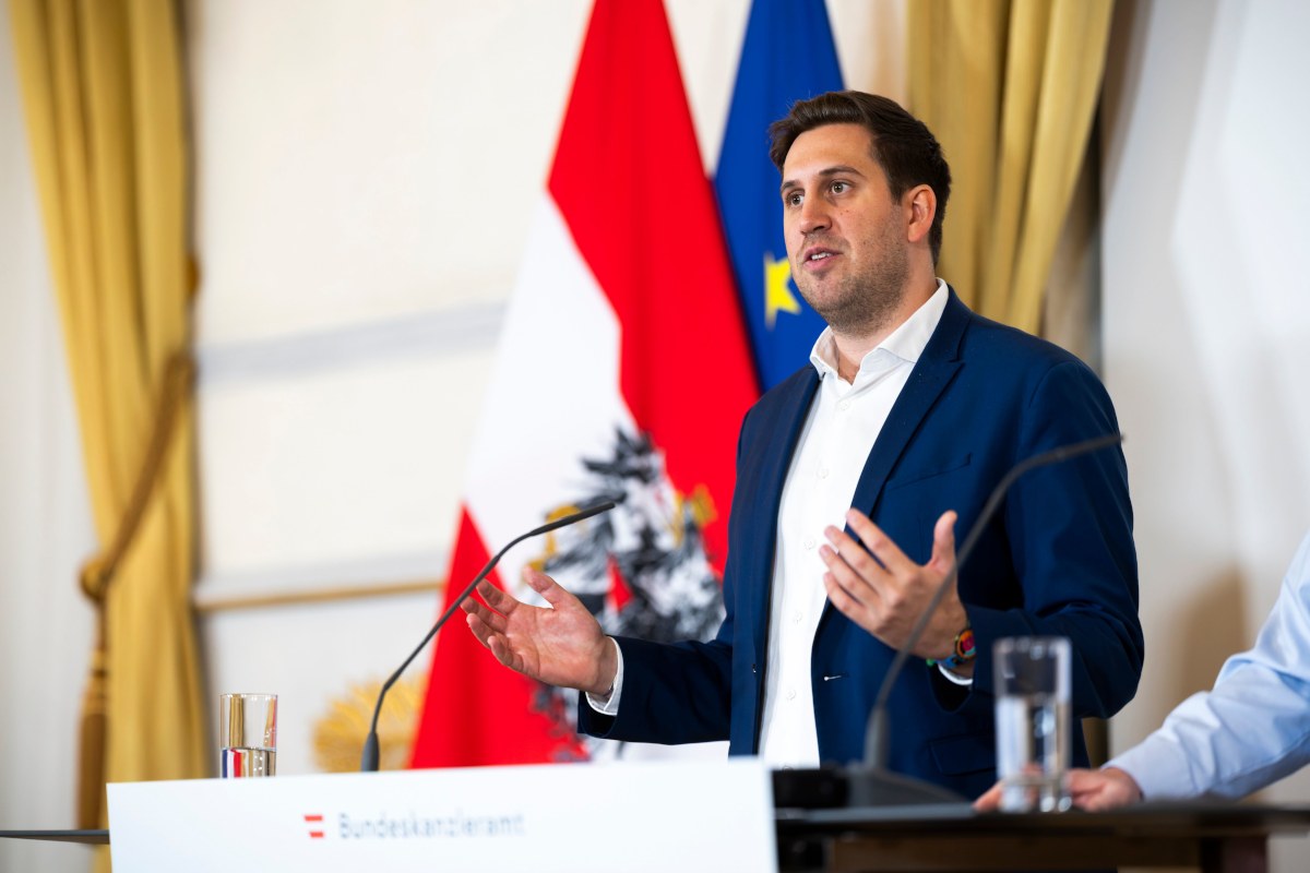 Staatssekretär Alexander Pröll spricht bei der ID Austria Pressekonferenz am 15. Dezember 2025