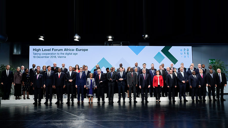 Familienfoto vom Afrika-Europa Forum © BKA/Andreas Wenzel