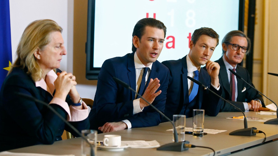 Im Bild von links nach rechts: Bundesministerin Karin Kneissl, Bundeskanzler Sebastian Kurz,, Bundesminister Gernot Blümel und Regierungssprecher Peter Launsky-Tieffenthal