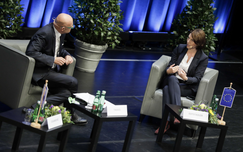 Bundesministerin Karoline Edtstadler beim Salzburg Europe Summit