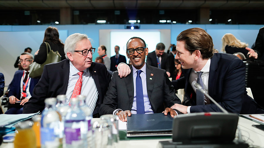 Jean Claude Juncker, Paul Kagame und Sebastian Kurz © BKA/Andreas Wenzel