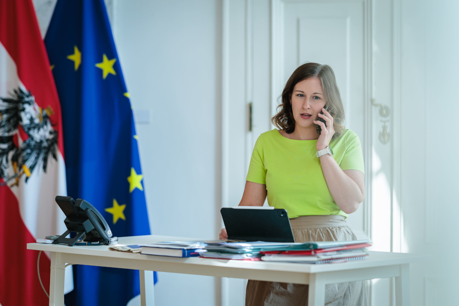 Telefonat mit dem irischen Staatsminister Byrne