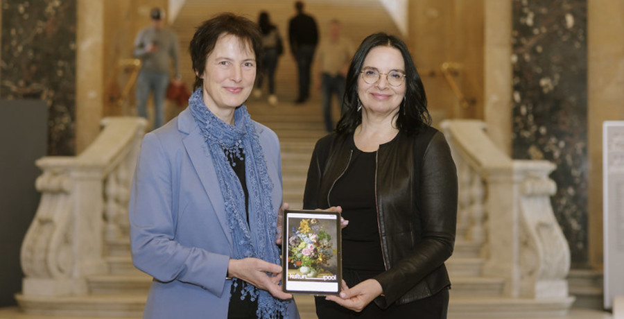 Kunst- und Kulturstaatssekretärin Andrea Mayer und Katrin Vohland, Generaldirektorin und wissenschaftliche Geschäftsführerin des Naturhistorischen Museums Wien