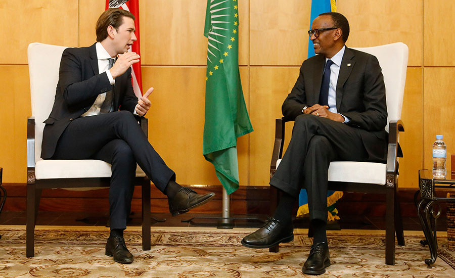 Bundeskanzler Sebastian Kurz mit dem Präsidenten von Ruanda, Paul Kagame, in Kigali