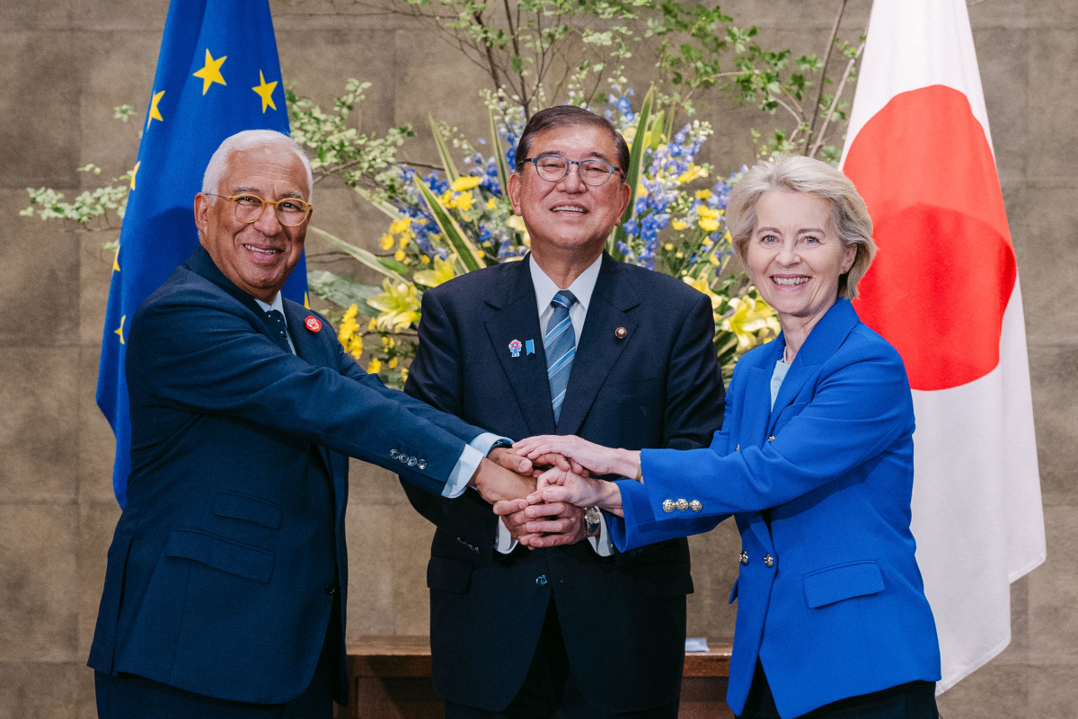 EU-Ratspräsident António Costa António Costa, japanischer Premierminister Shigeru Ishiba und EU-Kommissionspräsidentin Ursula von der Leyen