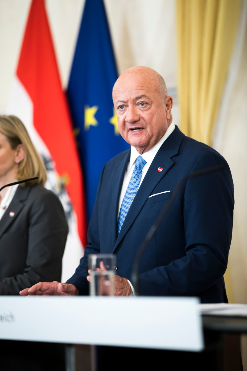 Christian Stocker bei der Pressekonferenz zum Thema Doppelbudget 2027/28.